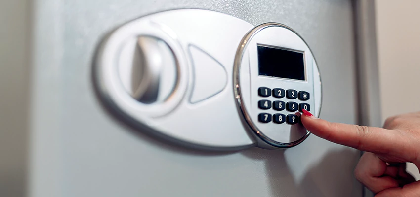 Jewelry Safe Cracking in Whittier, California